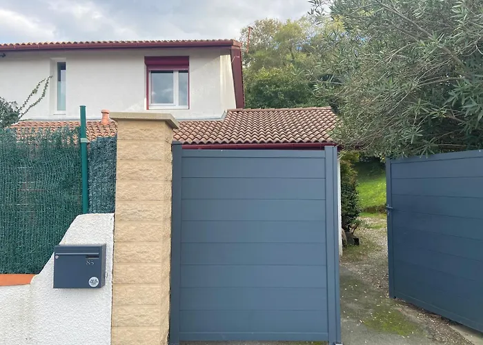 Studio Independant Au Calme A Biarritz